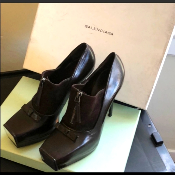 NEW 💯 authentic Balenciaga heels - Picture 2 of 5